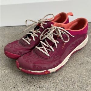 Merrell Women's Pink Athletic Shoes